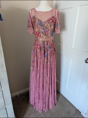 NWT THEIA Maxine Bateau Neck Beaded Floral Gown Powder Blush 6 - MSRP $1295!